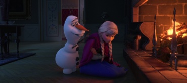 Olaf-comforts-Anna-fire
